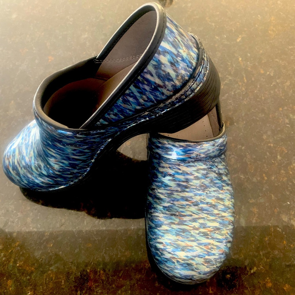 Dansko size 39